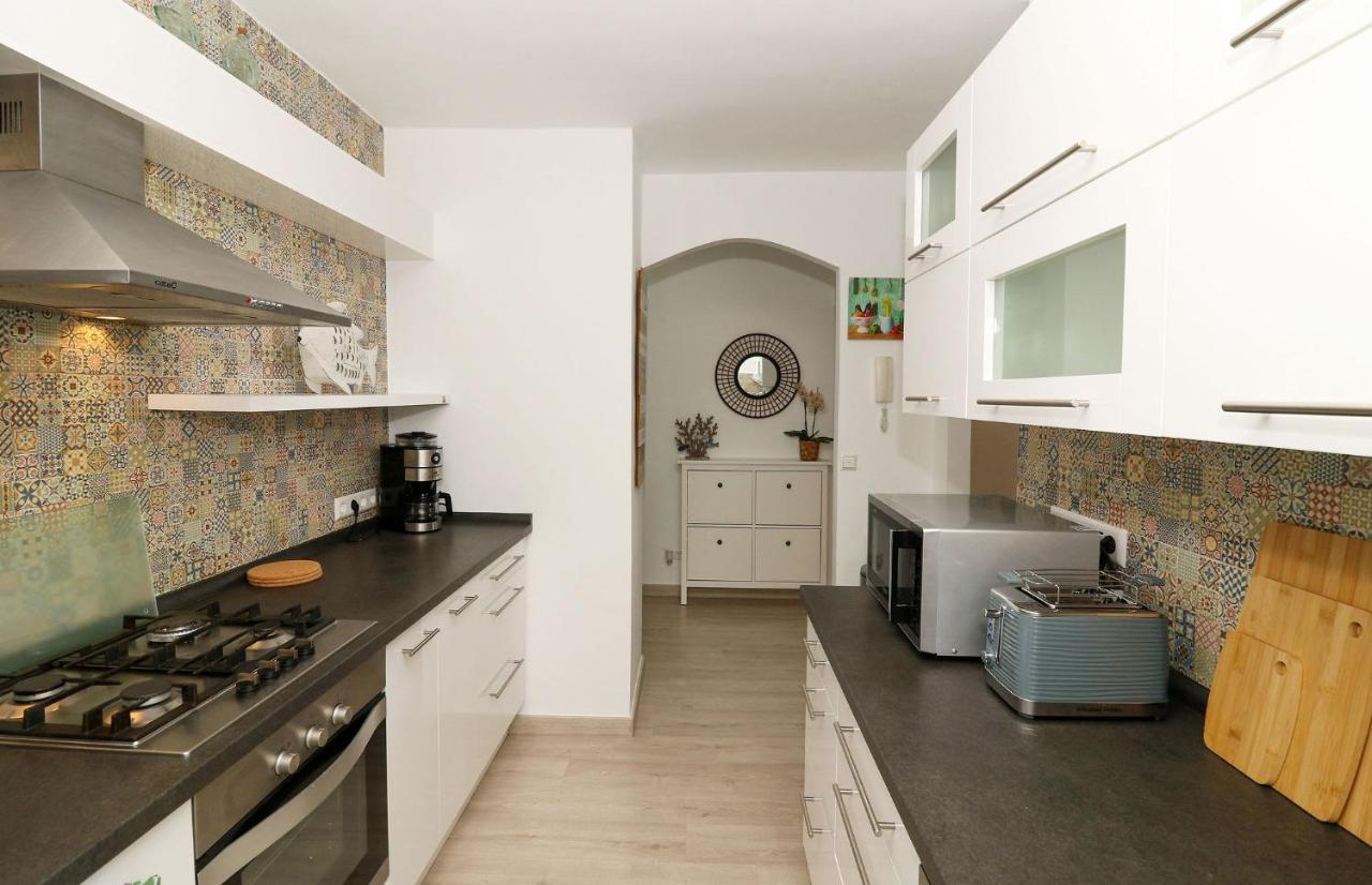 Family Apartment Walking Distance To The Sea And All Amenities Ситио-де-Калаонда Экстерьер фото