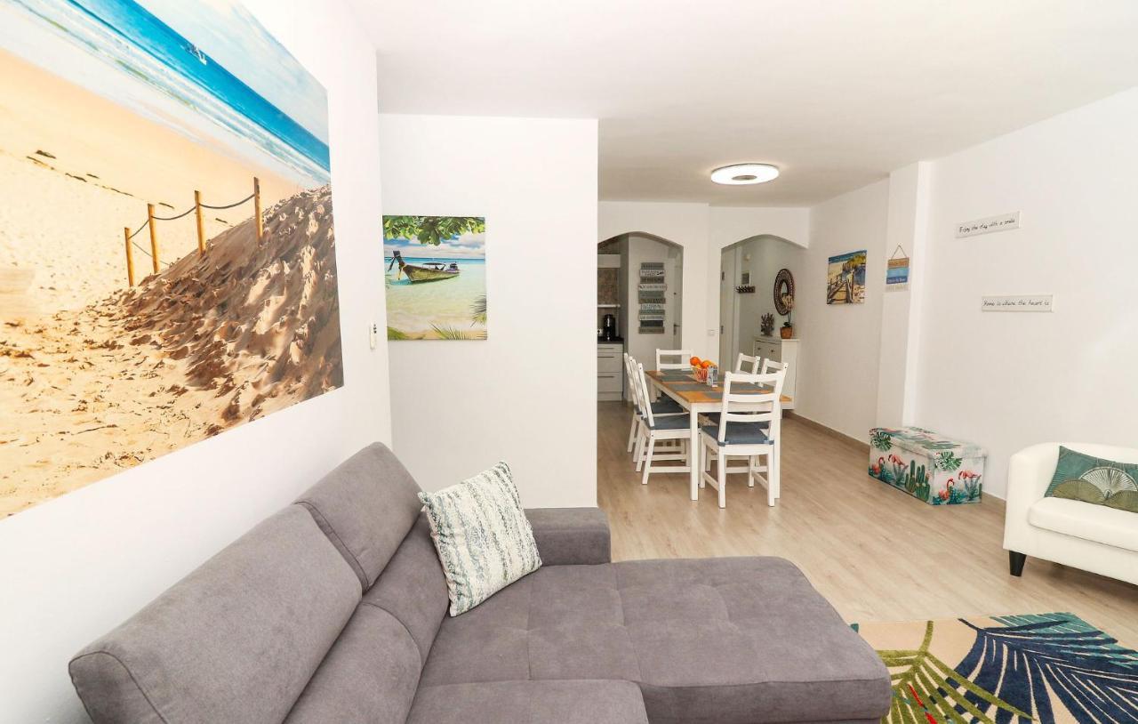 Family Apartment Walking Distance To The Sea And All Amenities Ситио-де-Калаонда Экстерьер фото